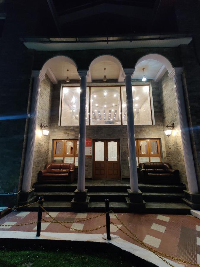 Hotel Outlook Pahalgām Kültér fotó