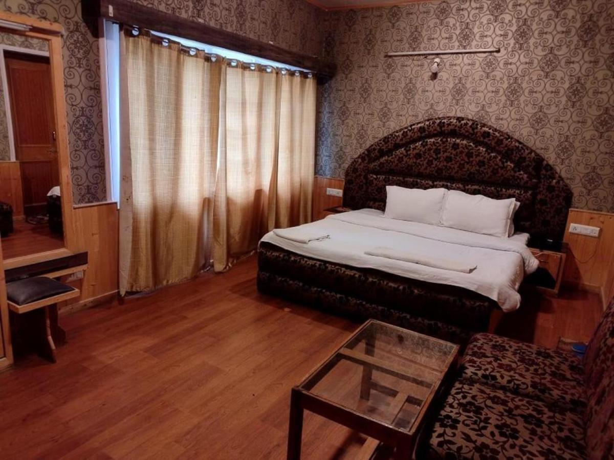 Hotel Outlook Pahalgām Kültér fotó