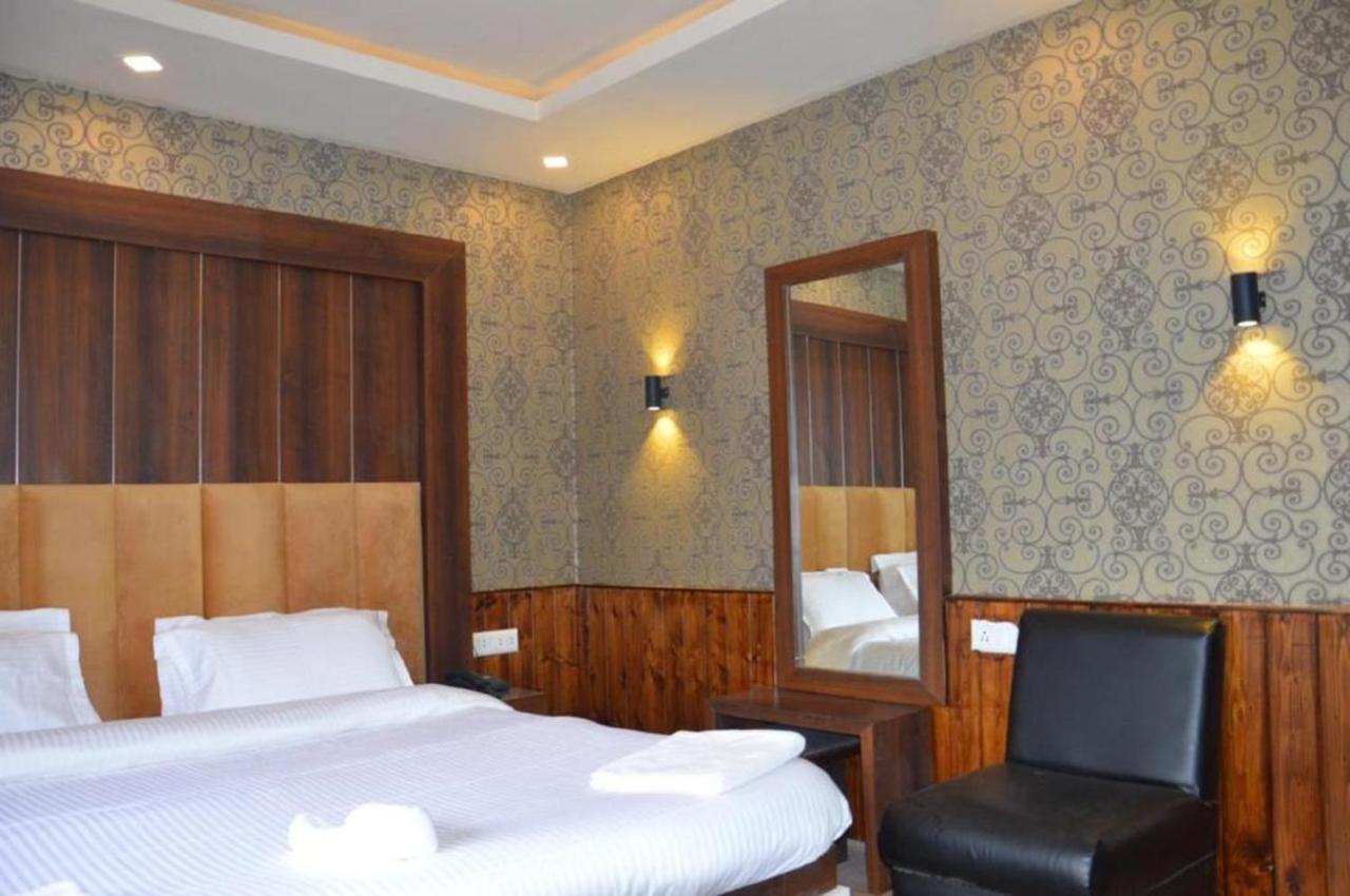 Hotel Outlook Pahalgām Kültér fotó
